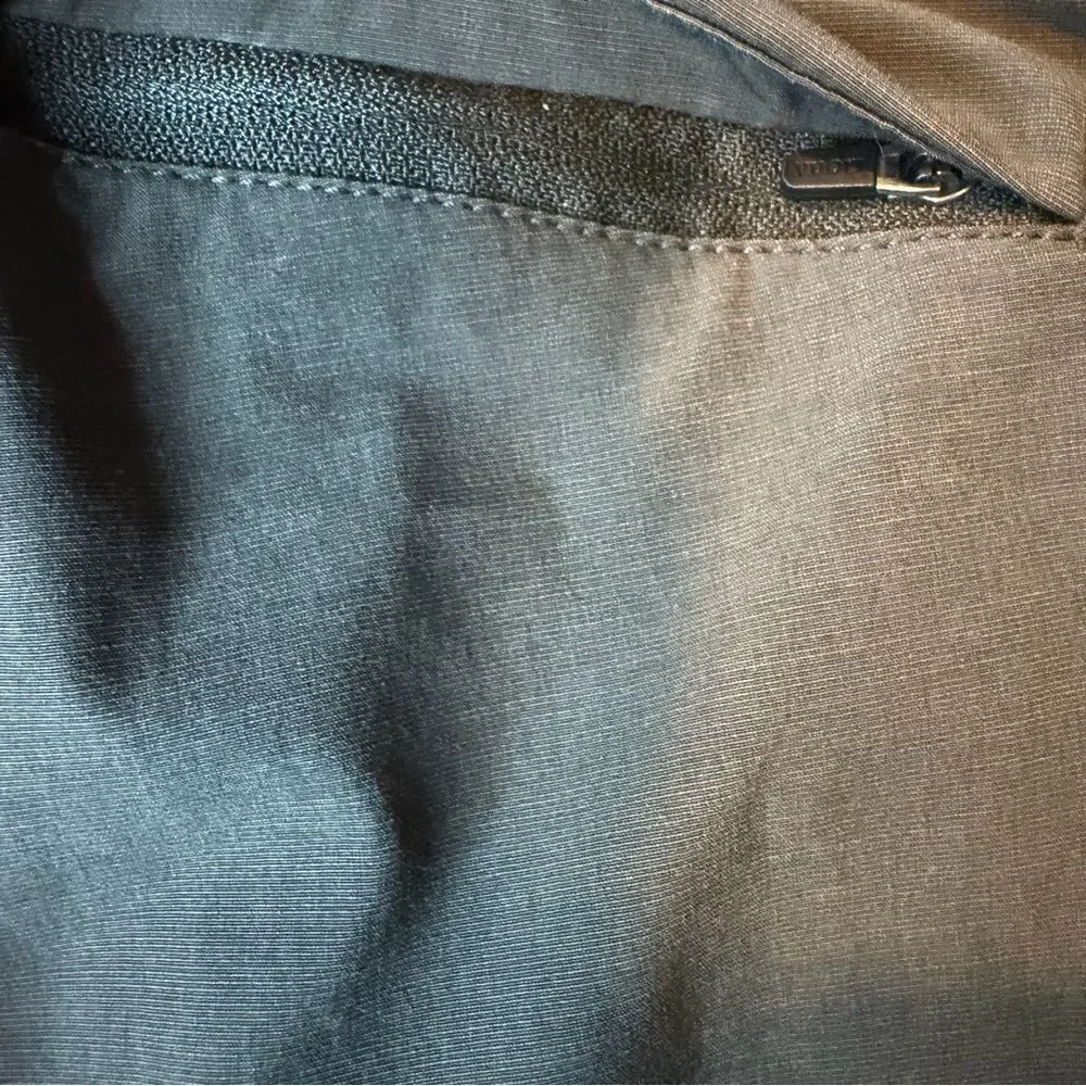 Vuori The Rise The Shine Flat Front Aim Grey Pant’s Style V431 Men's Sz 28